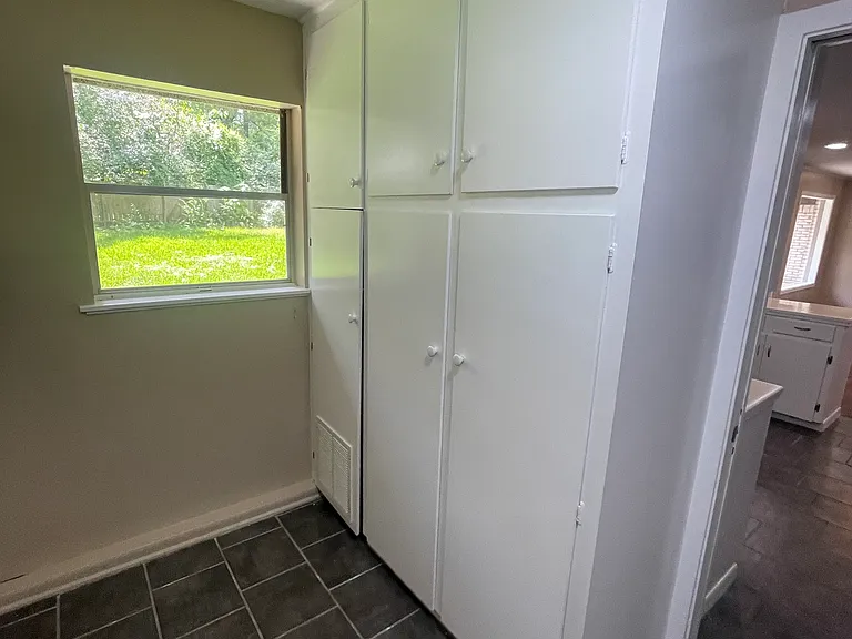 1401 S Broadmoor Dr — Photo 22