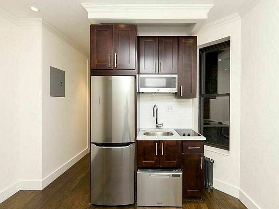 4th image of 443 E 78th St #D4