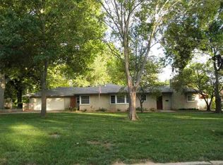 127 Whitworth Ave, Ponca City, OK 74601