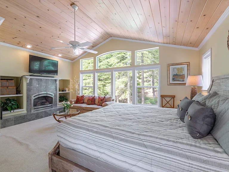 12882 Falcon Point Pl — Photo 32