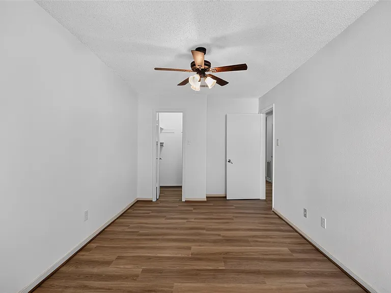 1334 Country Place Dr — Photo 30