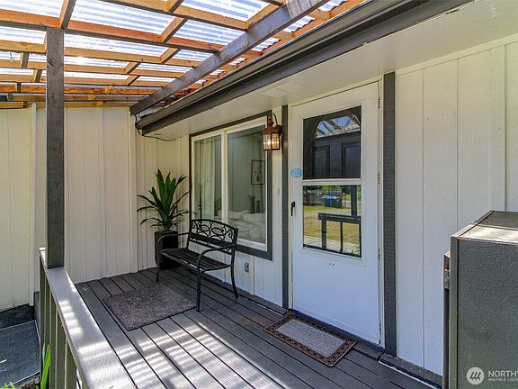 4th image of 12524 Bingham Avenue E