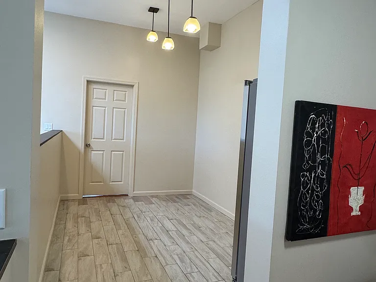 245 S Humboldt St #D — Photo 8