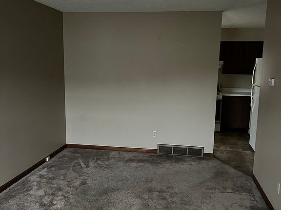 4th image of 4071-4083 Broadway #4077
