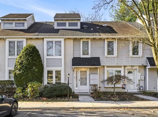23 Appley Ct, Cherry Hill, NJ 08002