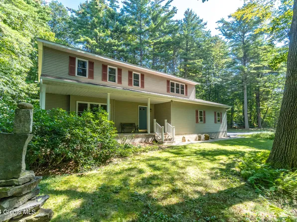21 Pine Robin Road, Greenfield Center, NY 12833
