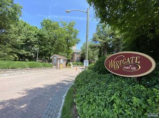 466 Lee Ct #4111, Fort Lee, NJ 07024
