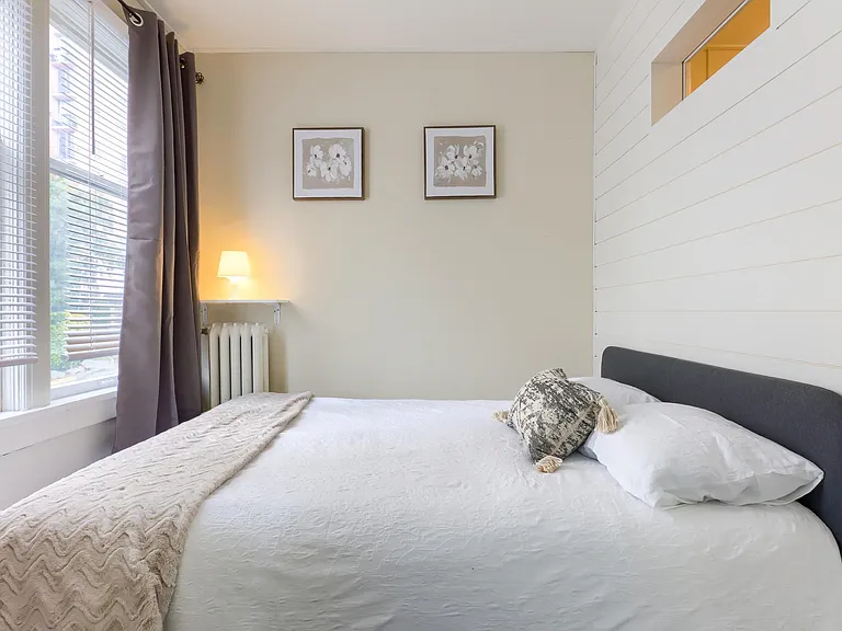 935 Jervis St #6 — Photo 9