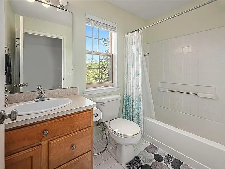 3286 Camden Dr #1 — Photo 16