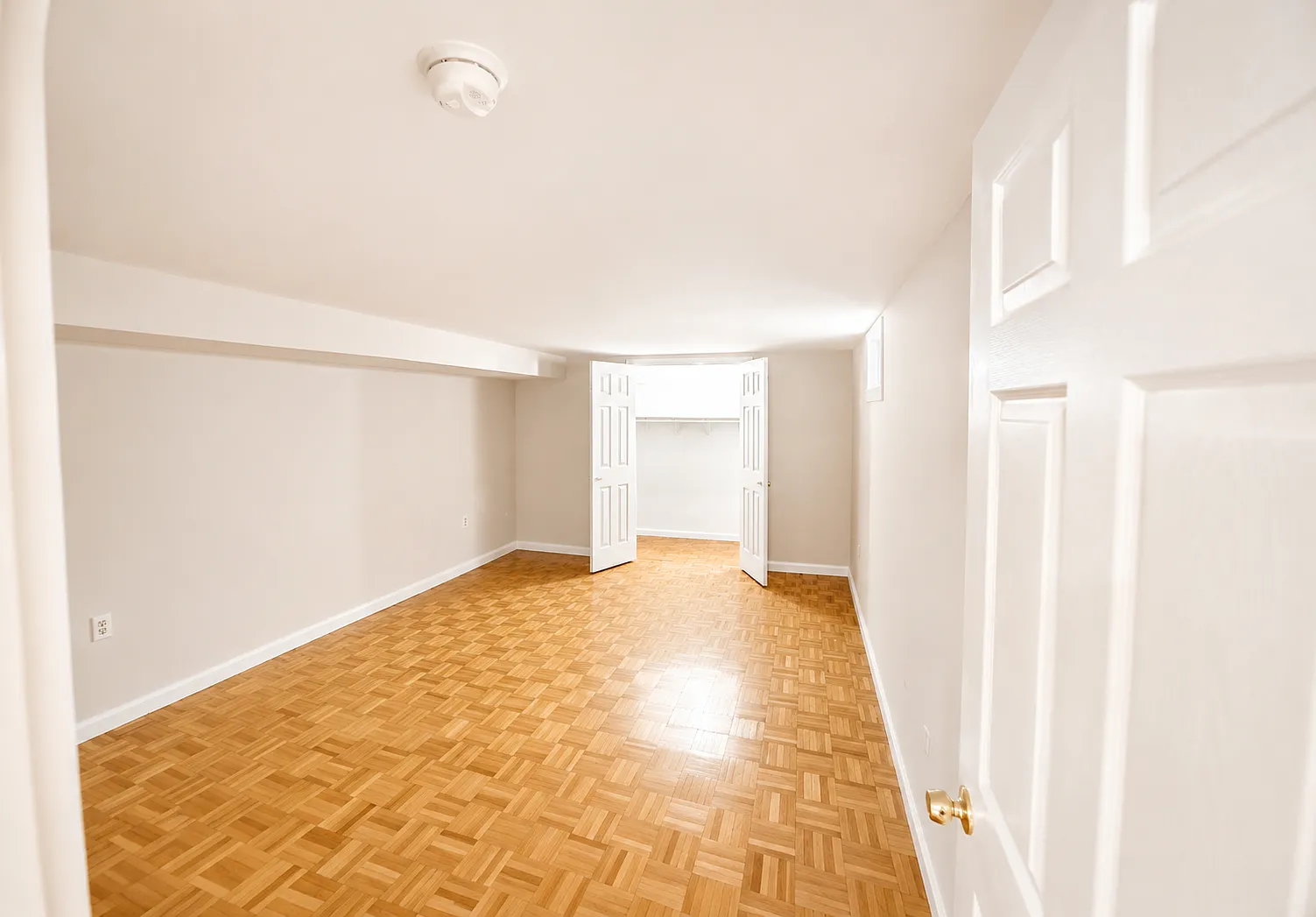 5 bed, 3.5 bath, 3236 sqft, $3,480 — Photo 3