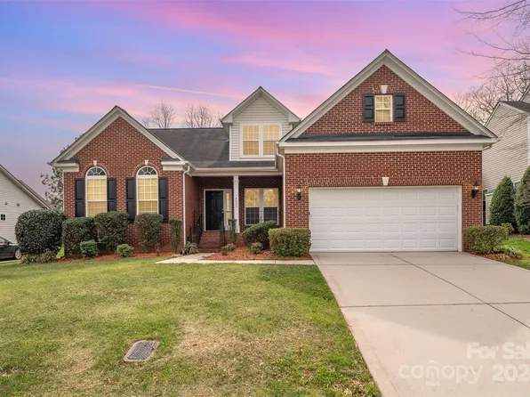2625 Holly Oak Ln, Gastonia, NC 28056