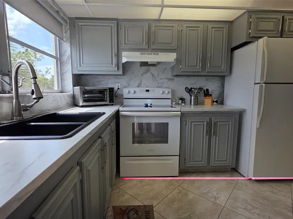 4047 NW 16th Street #302, Fort Lauderdale, FL 33313