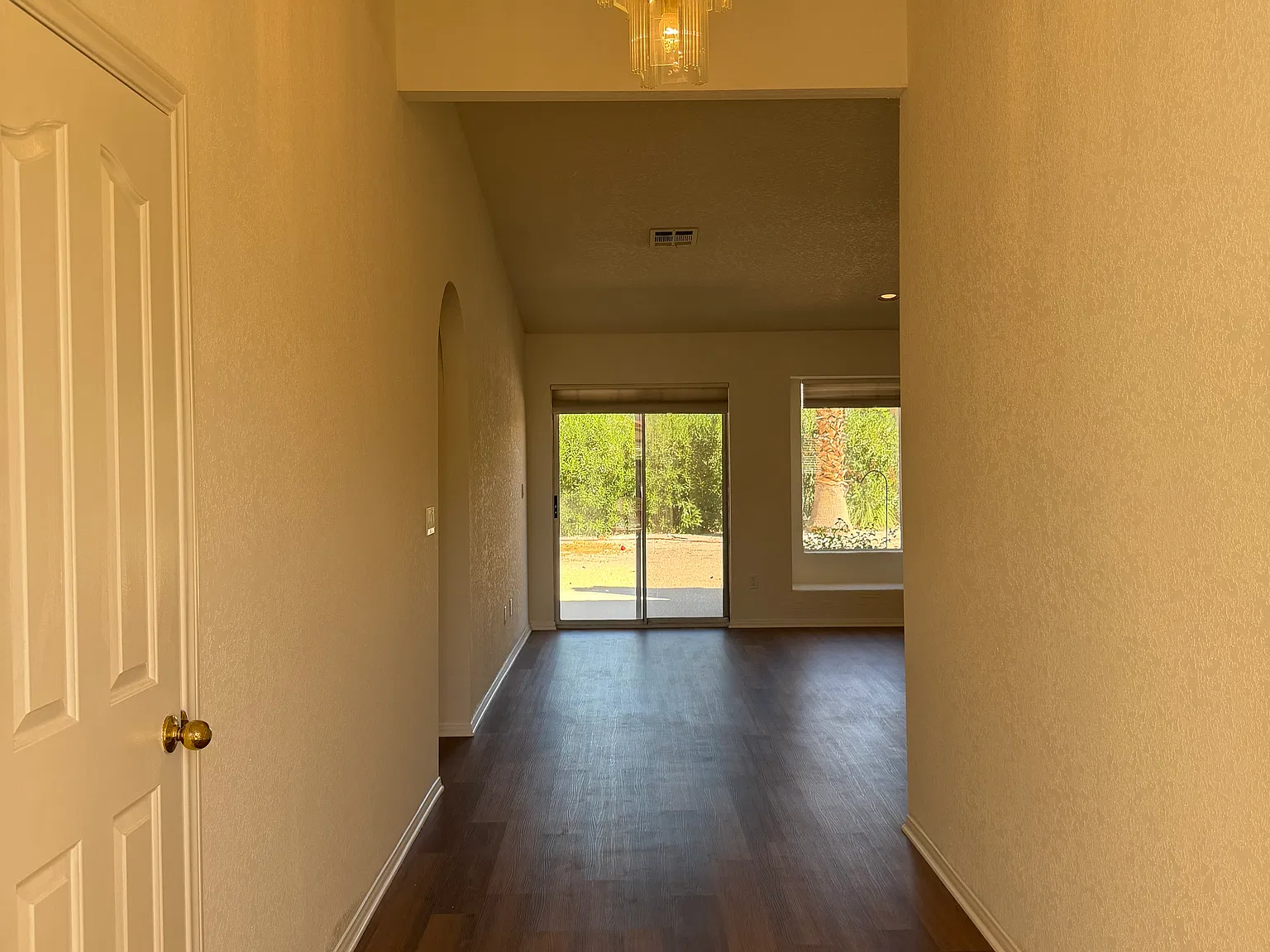 4 bed, 1844 sqft, $3,000 — Photo 4