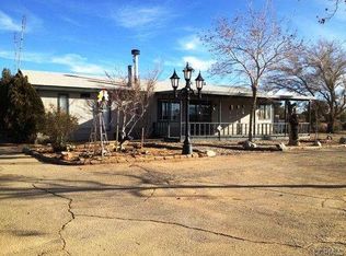 10633 Middleton Rd, Phelan, CA 92371