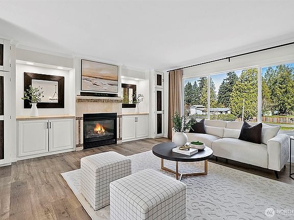 3rd image of 5631 195th Avenue E