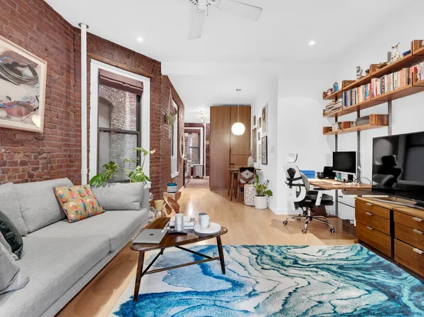 334 West 17th Street image 1 of 5