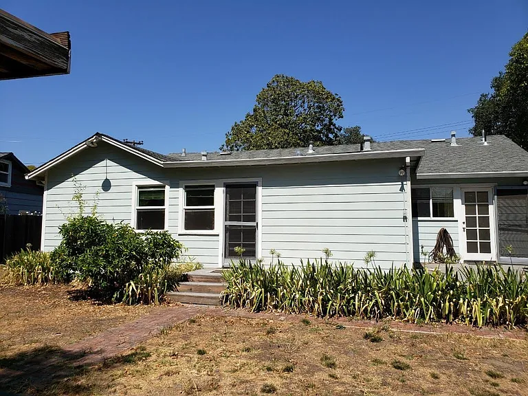 1409 Park Ave — Photo 3