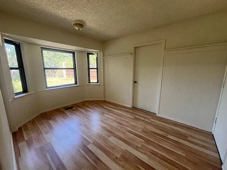 1832 S Fir Ave — Photo 13