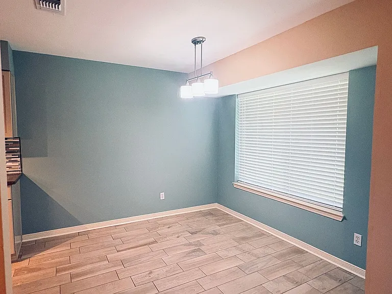 10621 Creek Ridge Dr — Photo 5