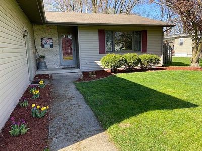 906 E Washington St, Monticello, IL, 61856