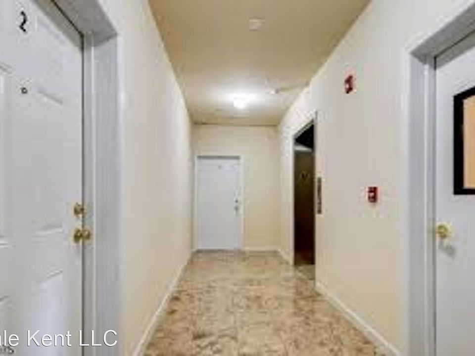 2nd image of 25 Cottage St