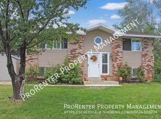 1719 N 2850 W, Clinton, UT 84015