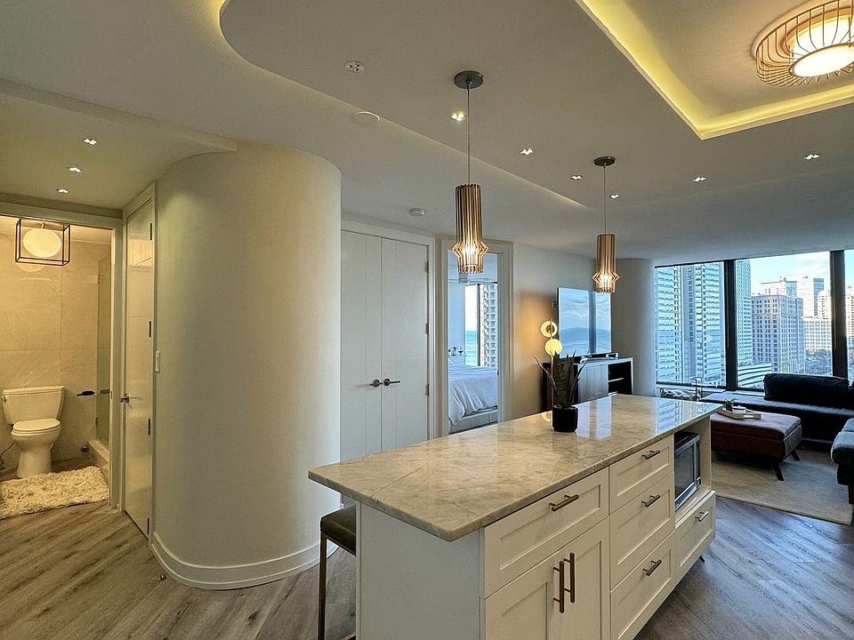 LIVING RM
