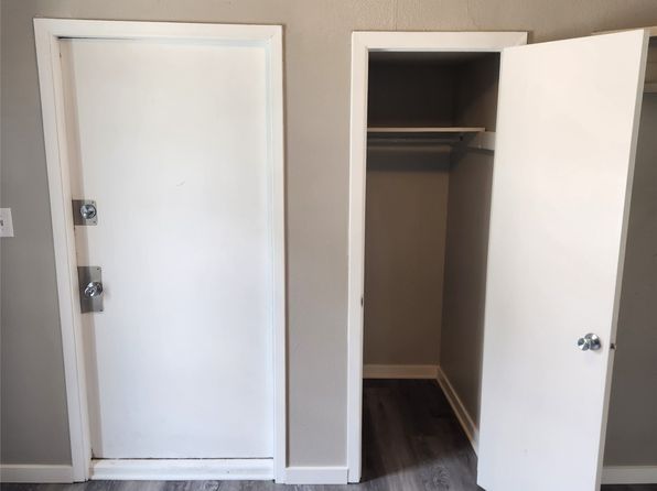 des-moines-iowa-251547434 picture