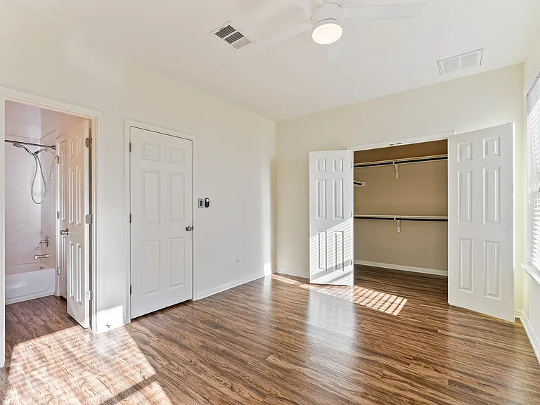 4601 Best Way — Photo 11