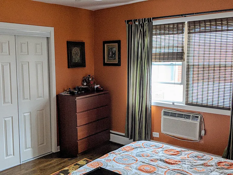 2654 W Rascher Ave #303 — Photo 16