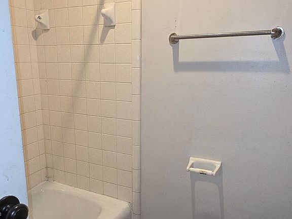 5th image of 1424 S Saint Louis Ave #3