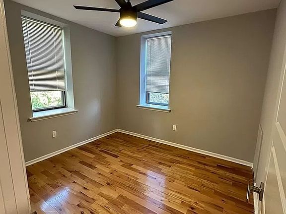 3rd image of 7057 Cresheim Rd APT 12