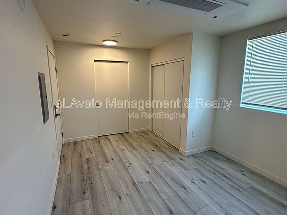 4th image of 1120 E 25th St #200