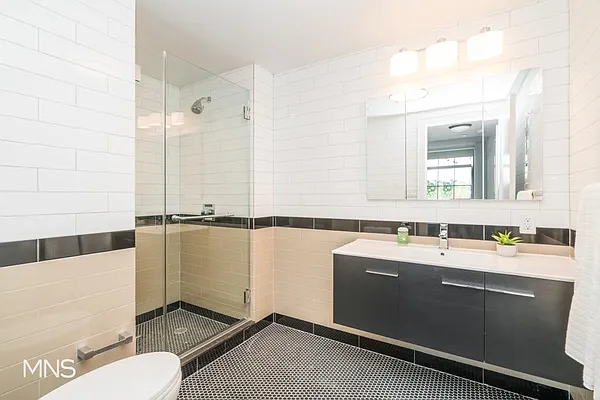 Rented by MNS Marketing | media 7