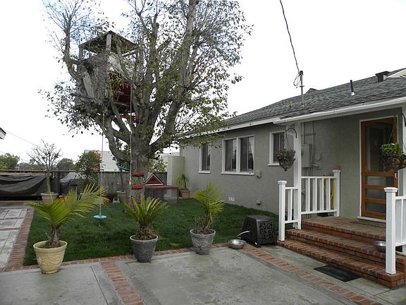 2nd image of 22615 Gaycrest Ave