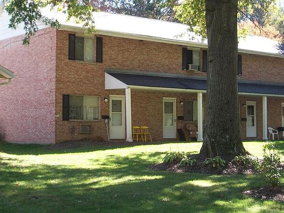 4th image of 463 Brentwood Ave