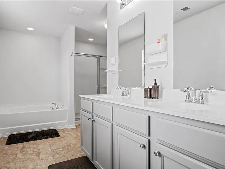 4 Gardenia Dr — Photo 27