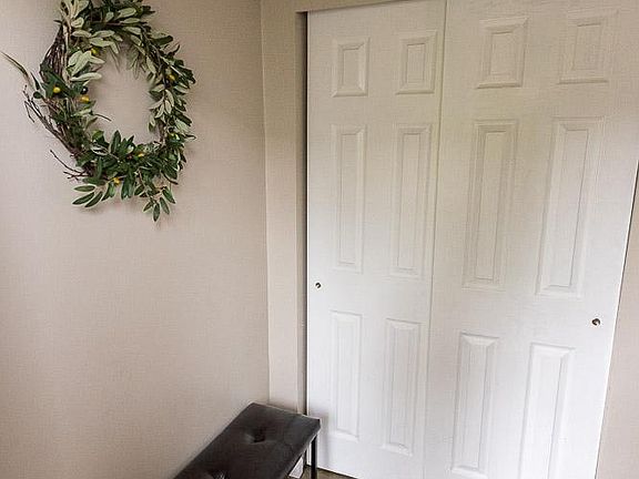 3rd image of 1010 Taylor Ave N APT 4