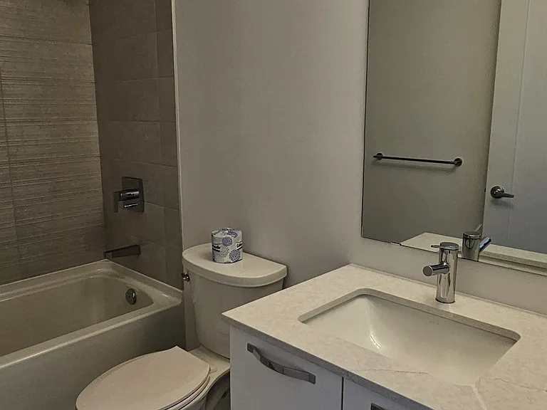 75 James St S #1602 — Photo 13
