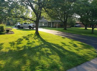 422 E River Rd, Grand Island, NY 14072