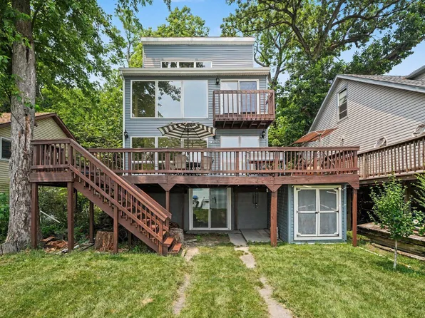 8331 Lake Shore Dr, Cedar Lake, IN 46303
