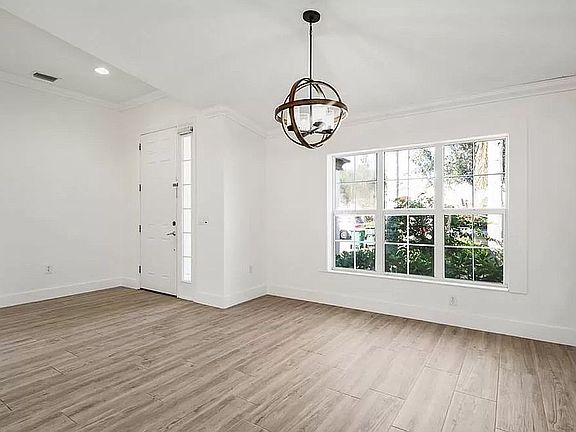 4th image of 4420 Steinbeck Way