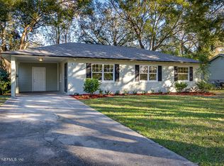 615 Luna Ct, Jacksonville, FL 32205