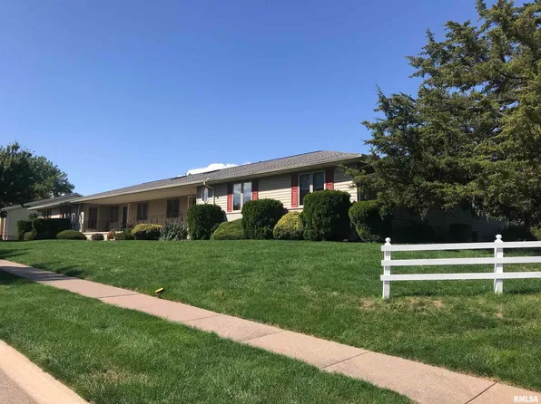 1235 47th Avenue Ct #17, East Moline, IL 61244