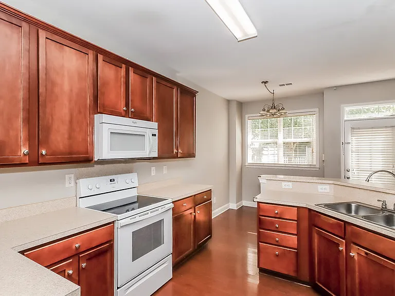 7418 Alluvial Dr — Photo 9