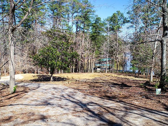 4th image of 212 Spyglass Court
