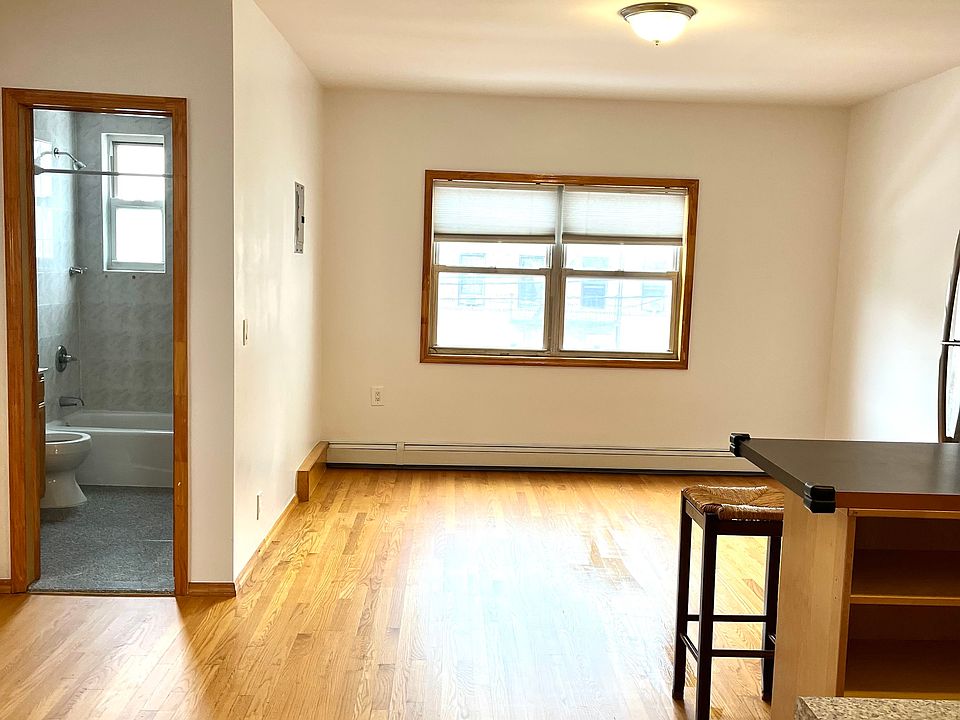 2nd image of 31-39 30th St #2F
