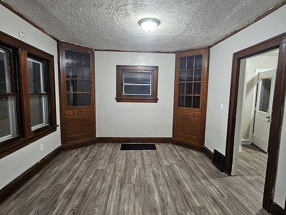 3rd image of 1017 Dietz Ave