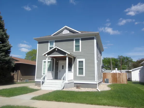 712 S Minnesota St, Mitchell, SD 57301