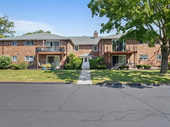 54 Fountain Ln APT 10, Weymouth, MA 02190